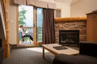 Waterton Glacier Suites Hotels in Waterton