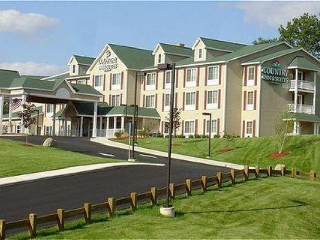 Country Inn & Suites by Radisson, Lake George (Queensbury), NY