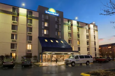 Days Hotel by Wyndham University Ave SE Hotels in der Nähe von University Recreation and Wellness Center