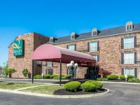 The Blu Hotel Blue Ash Cincinnati, Ascend Hotel Collection Hotéis em Blue Ash