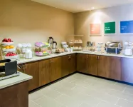 Comfort Inn & Suites Lynchburg Airport - University Area - breakfast
