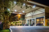 Comfort Inn & Suites Ashland Hotels in Ashland