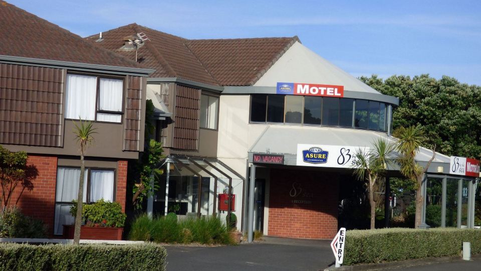 83 by the Sea Motor Lodge