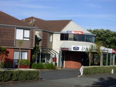 83 by the Sea Motor Lodge