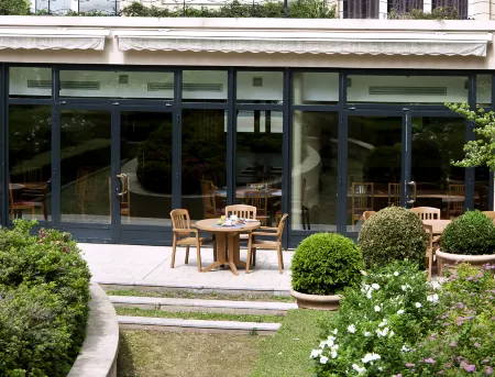 Aparthotel Adagio Porte de Versailles Отели рядом с достопримечательностью «Museum of Playing Cards»