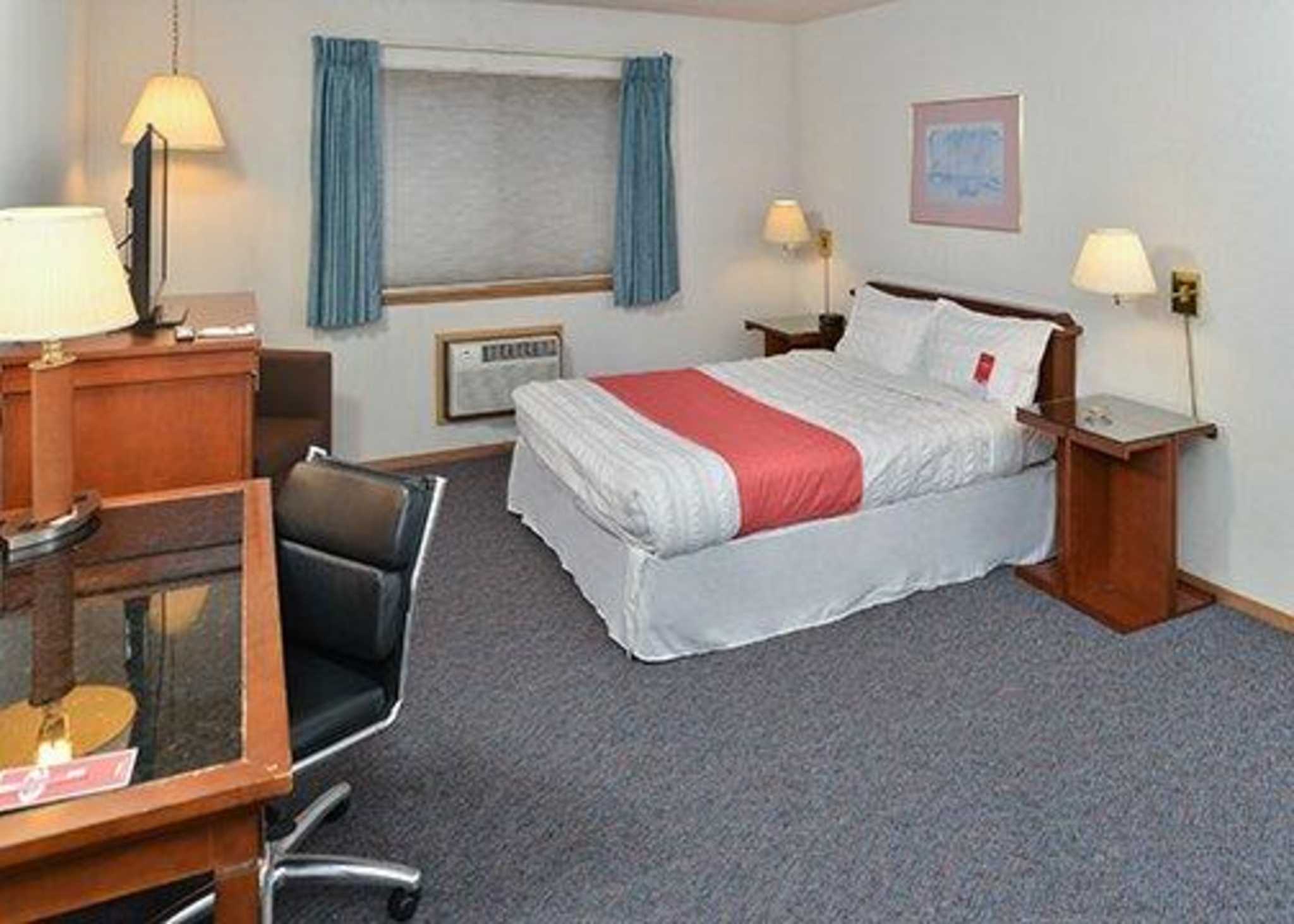 Economy Stay & Suites Tacoma