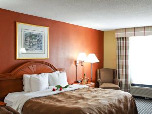 Quality Inn & Suites Cincinnati Sharonville