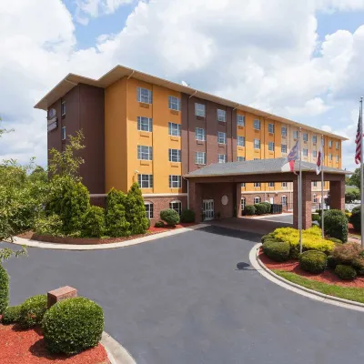 Comfort Suites Pineville - Ballantyne Area Hotels near Ballantyne