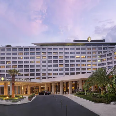 Athenaeum InterContinental Отели рядом с достопримечательностью «Холм Филопаппа»