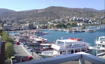 Aristea Hotel