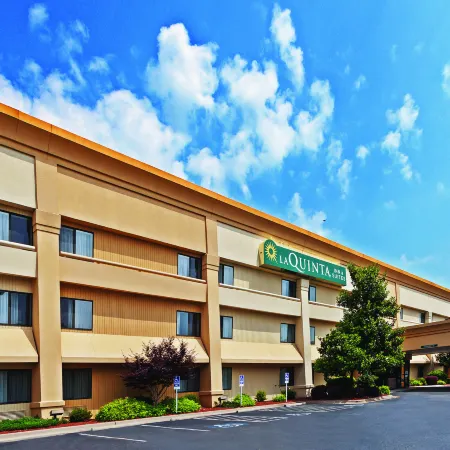 La Quinta Inn & Suites by Wyndham N Little Rock-McCain Mall Отели в г. Норт-Литл-Рок