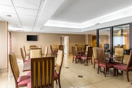 Comfort Inn & Suites