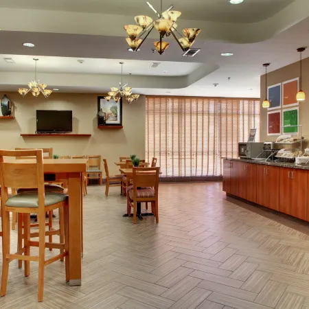 Comfort Suites Airport