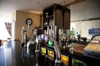 Springfield Hotel and Restaurant - bar