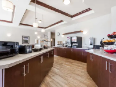 Ramada by Wyndham Creston Hotels in Central Kootenay