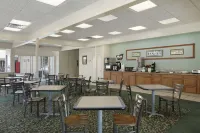 Fairfield Inn & Suites Port Clinton Waterfront Hotels in Bay Township