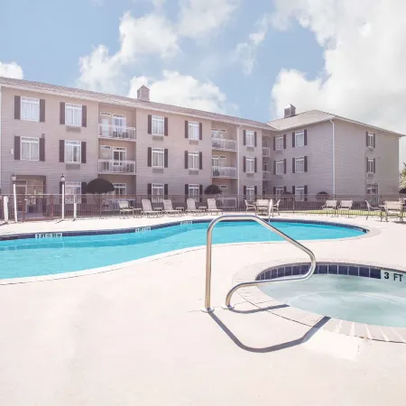 Hawthorn Extended Stay by Wyndham Conyers