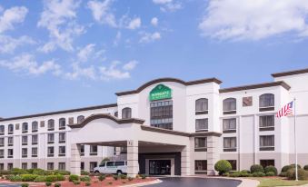 Wingate by Wyndham Greenville Airport