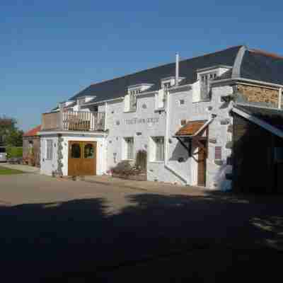 The Farmhouse Hotel and Restaurant Hotel Exterior