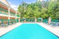 All-Movie Hotel Hotels in Peachtree City