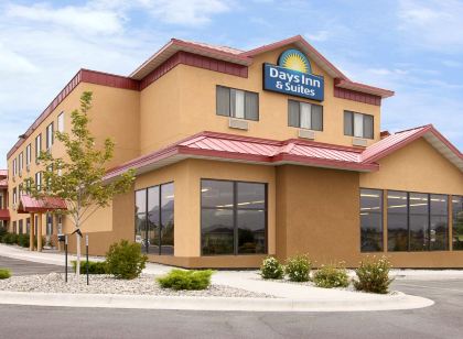 Days Inn & Suites by Wyndham Bozeman