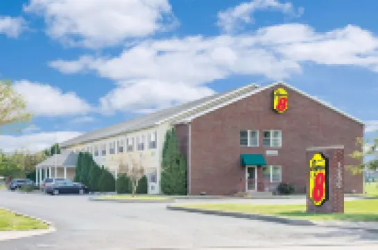 Super 8 Maumee/Toledo, Oh Hotels in 