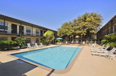 Outdoor Swimming Pool