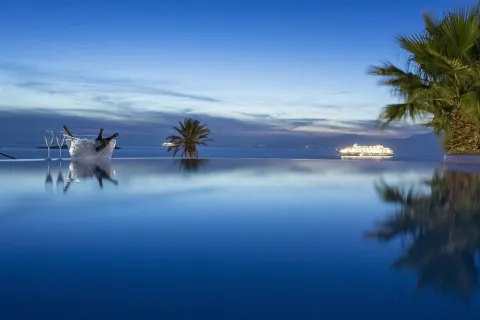 Bill & Coo Mykonos -The Leading Hotels of the World