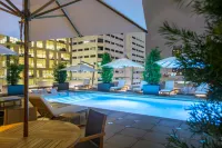 The Laura Hotel, Houston Downtown, Autograph Collection - 루프탑 수영장