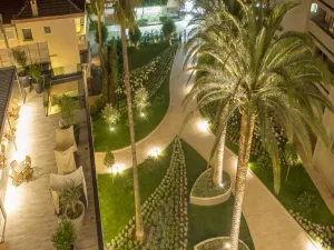 Palmon Bay Hotel & Spa