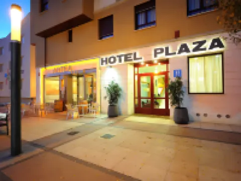 Hotel Pamplona Plaza Hotels near Pamplona railway station
