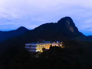 Mifuneyama Rakuen Hotel