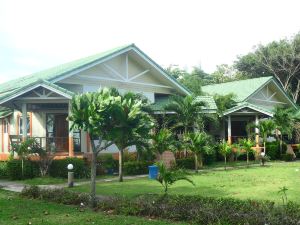 Lanta Palm Beach Resort , Beach Front Bungalow - Koh Lanta