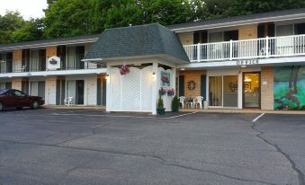 Brentwood Motor Inn