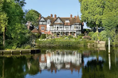 River Arts Club Hotels near The Tarry Stone