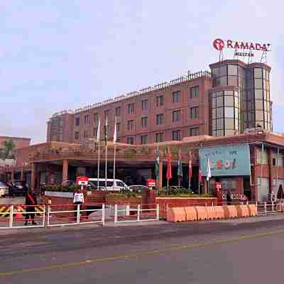 Ramada by Wyndham Multan Hotel Exterior