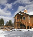 WorldMark Estes Park Hotels near Riverwalk in Downtown Estes Park