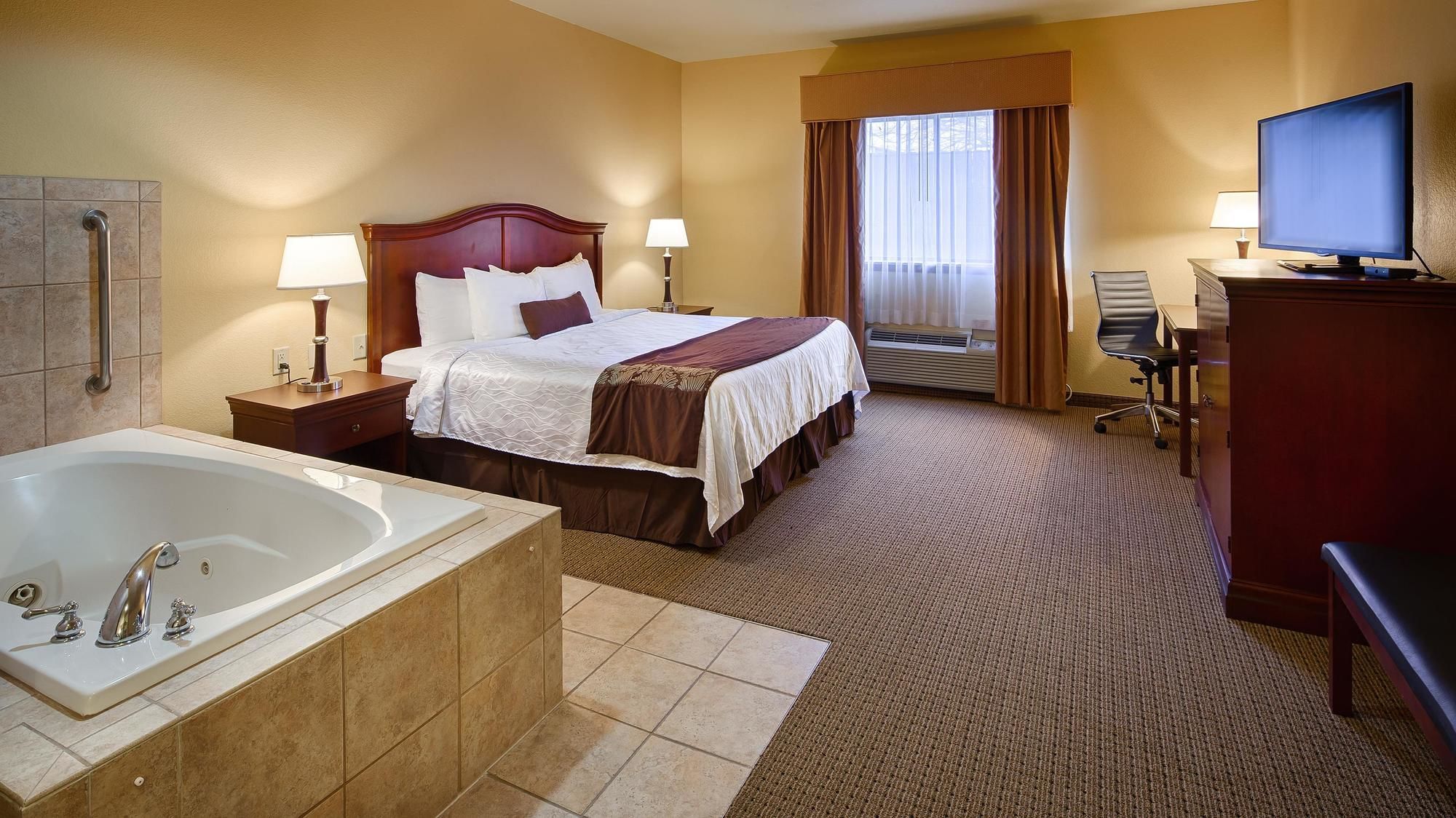 Best Western Plus Sweetwater Inn & Suites