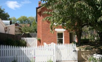 Annies Garden Cottage