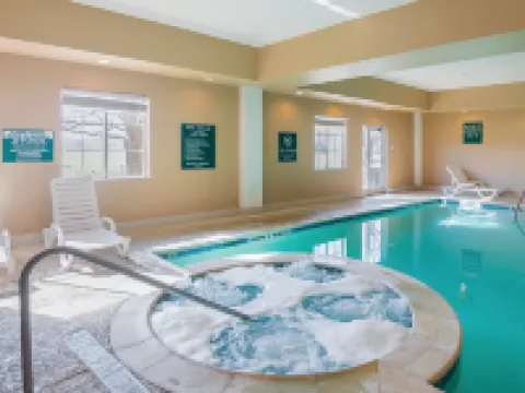 La Quinta Inn & Suites by Wyndham Lindale リンデールのホテル