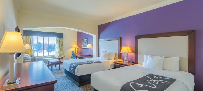 La Quinta Inn & Suites by Wyndham Loveland/Estes Park Отели в г. Лаример Каунти