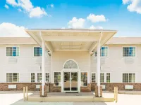 Super 8 by Wyndham Platte City/KCI Airport North Hotels in Platte County