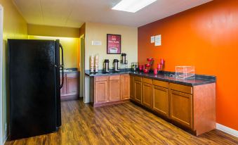 Econo Lodge - Housity