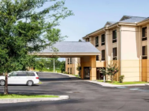 Sleep Inn & Suites Hattiesburg North Hotels in Forrest County