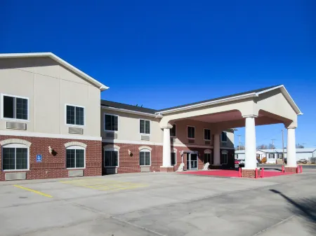 Quality Inn & Suites Clayton, NM