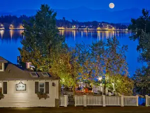 Mirror Lake Inn