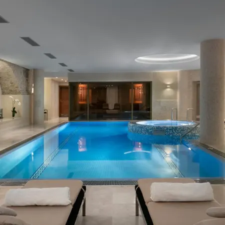 Grand Hotel Vilnius, Curio Collection by Hilton