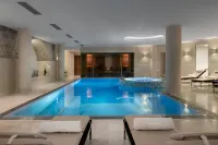 Grand Hotel Vilnius, Curio Collection by Hilton - فاخر
