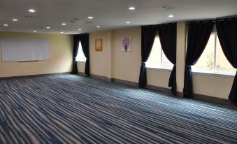 Quality Inn & Suites Plano East - Richardson