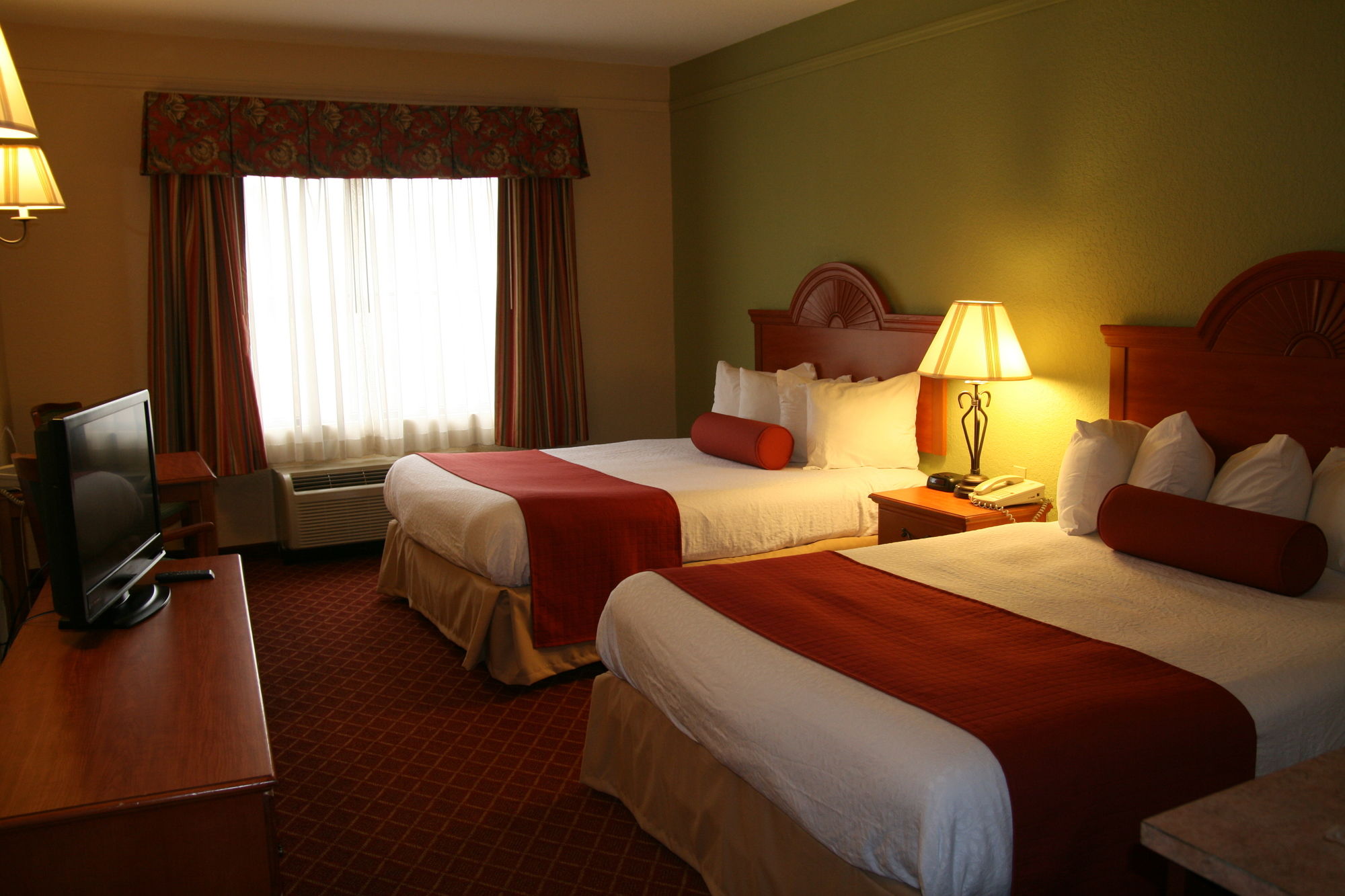 Best Western Plus Strawberry Inn & Suites